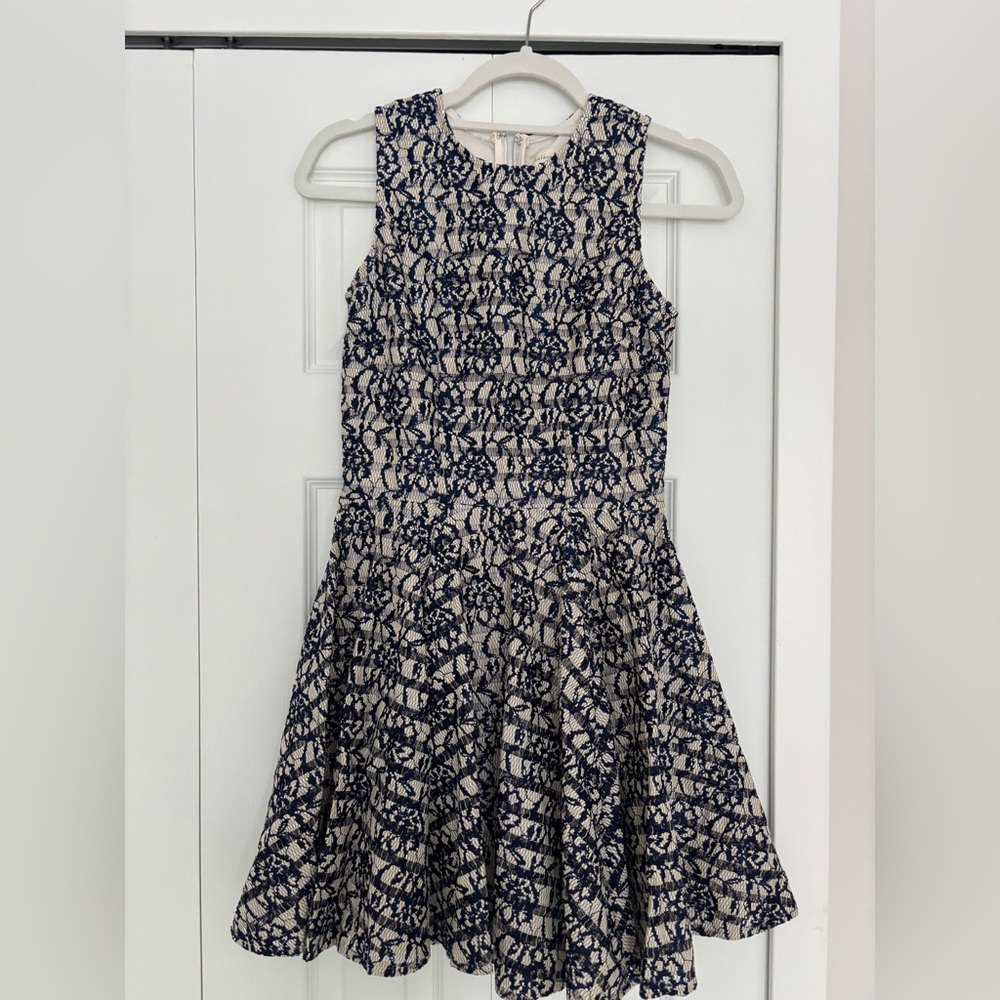 Elegant Navy and Cream Mini Dress